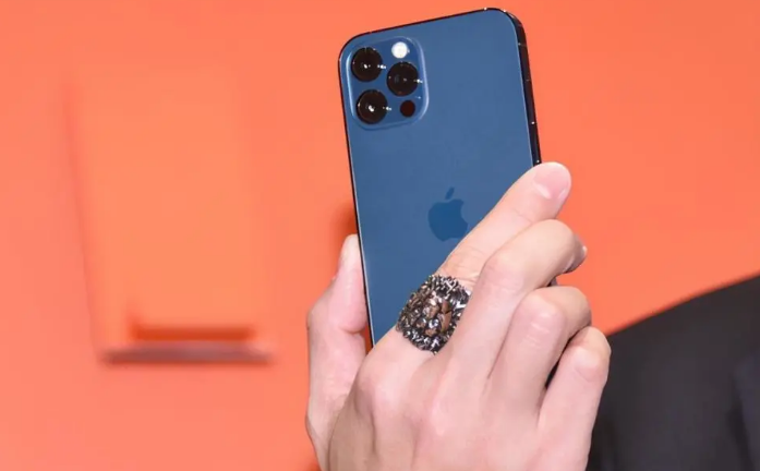 巴南苹果手机维修分享iPhone12系列重启方法教程 